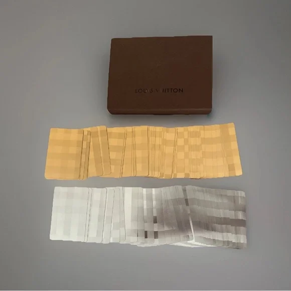 LOUIS VUITTON SUPER RARE SILVER AND GOLD VIP PLAYING CARDS. OPENED BUT NOT USED. - Picture 4 of 6
